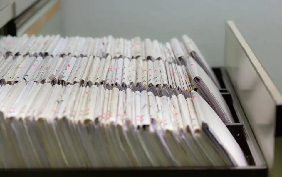 TR-Print reconciliation archive showing issued, returned, and outstanding test records per batch